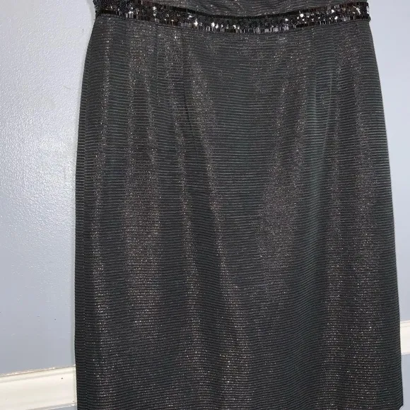 Carmen Marc Valvo Black Ribbed Metallic Square Neck Cap Sleeve Short Dress Sz 10