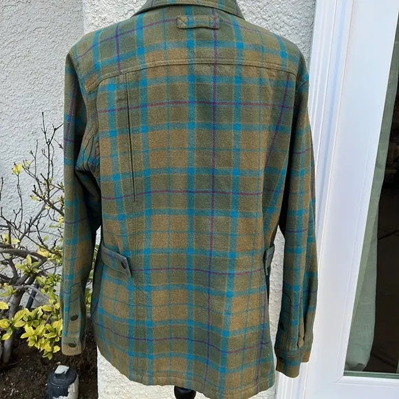 Duluth Trading Co. Green/Blue Plaid Flannel Jacket Women's Size M