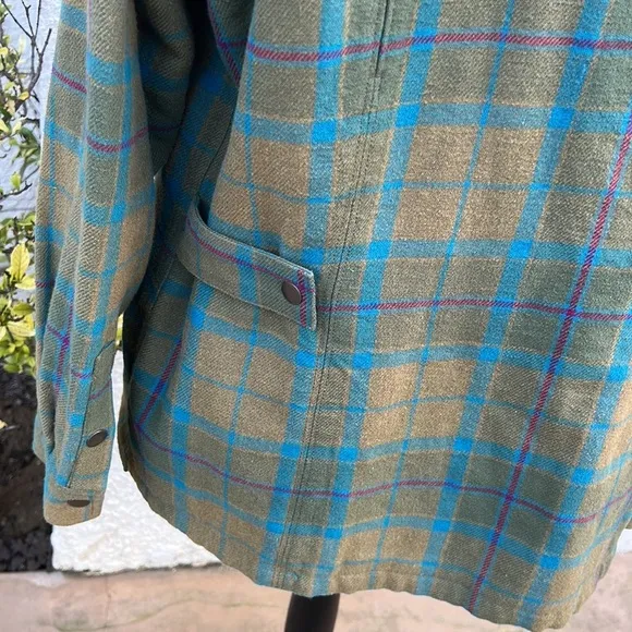 Duluth Trading Co. Green/Blue Plaid Flannel Jacket Women's Size M
