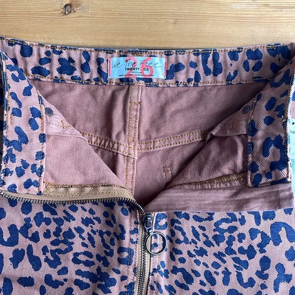 FREE PEOPLE Zip It Up Leopard Cheetah Printed Mini Skirt Size 26 NWT