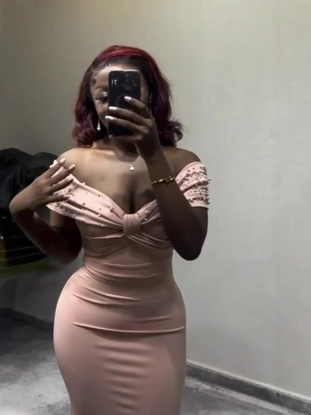 Glamorous Solid Beaded V-Neck Bodycon Dress for Elegant Evenings