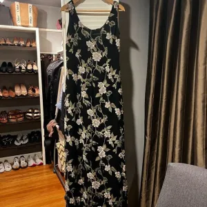 Gorgeous Floral Silk Maxi Dress