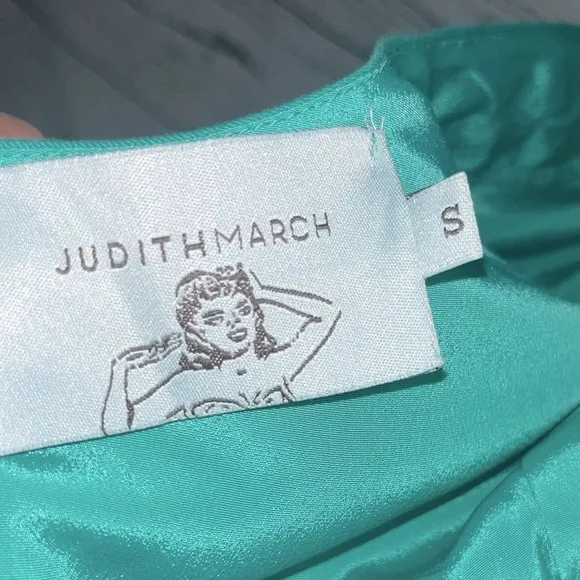 Judith March Green Bell Sleeve Mini Dress