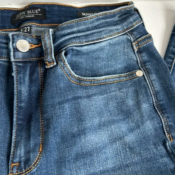 Judy Blue Sharon High Rise Released Hem Skinny blue jean zip closure