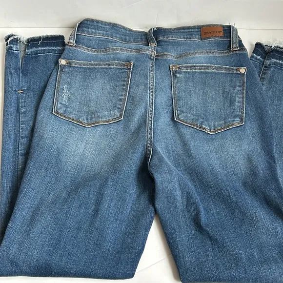 Judy Blue Sharon High Rise Released Hem Skinny blue jean zip closure