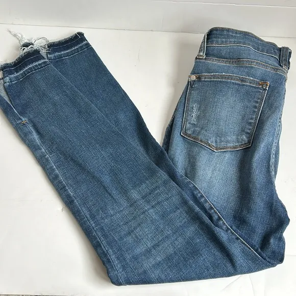 Judy Blue Sharon High Rise Released Hem Skinny blue jean zip closure