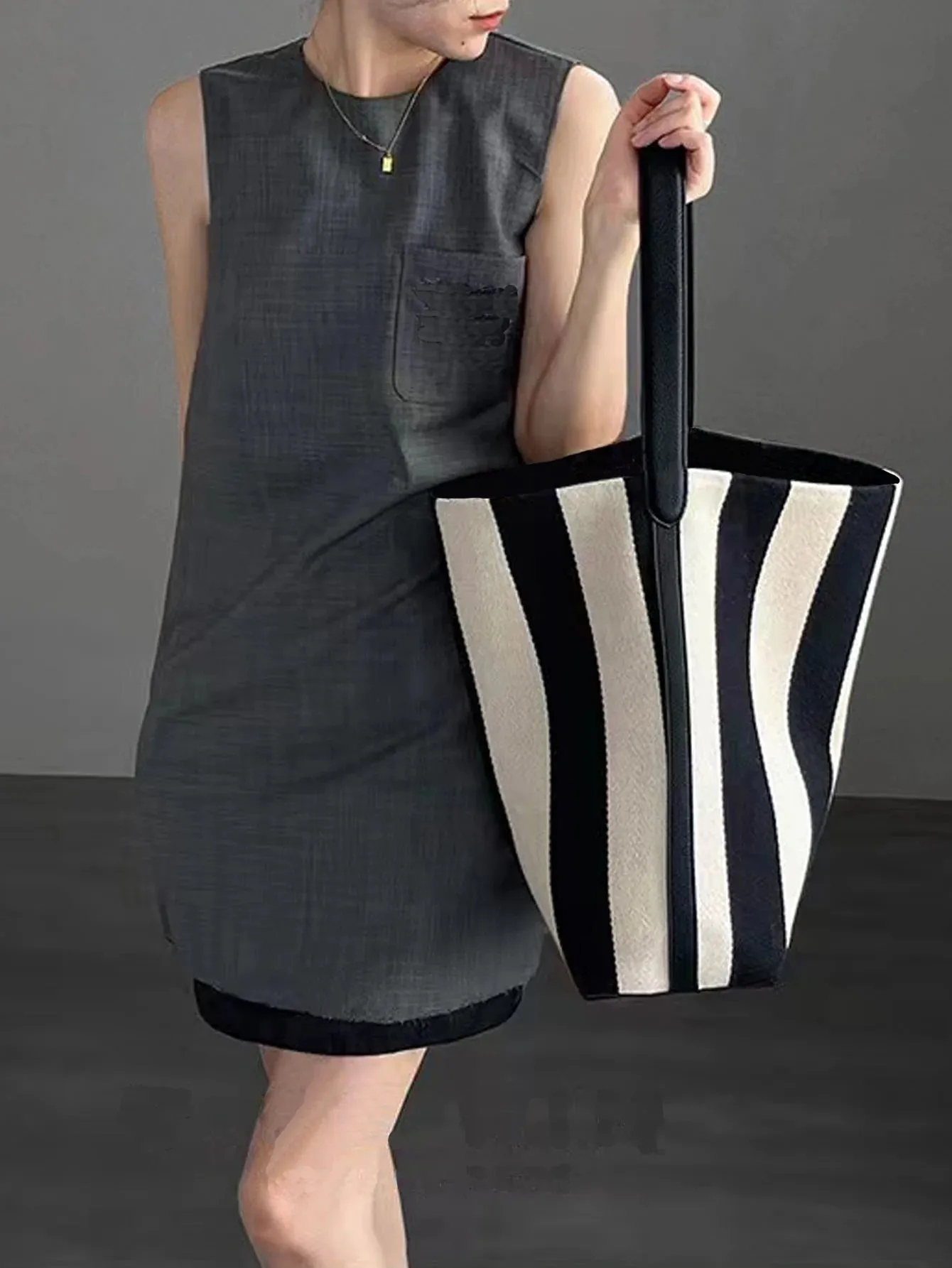 Kawaii Striped Canvas Bucket Bag 👜✨ - Large Capacity Commuting Tote for Trendy Women 🌈💕