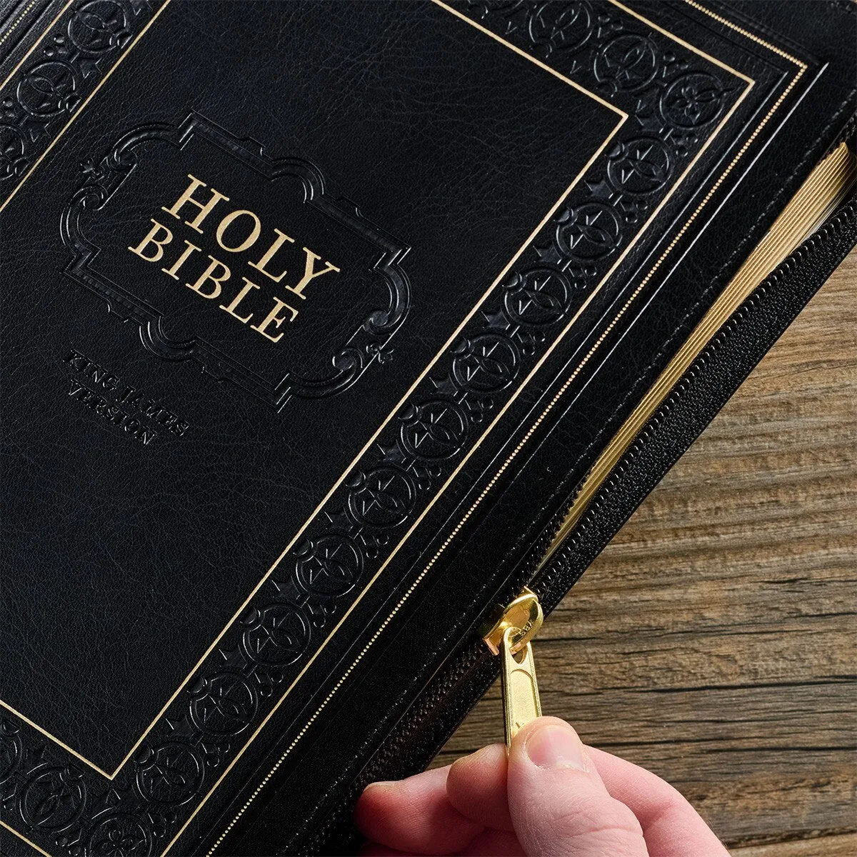 KJV Bible - Giant Print Full-Size Black Faux Leather w/ Zipper