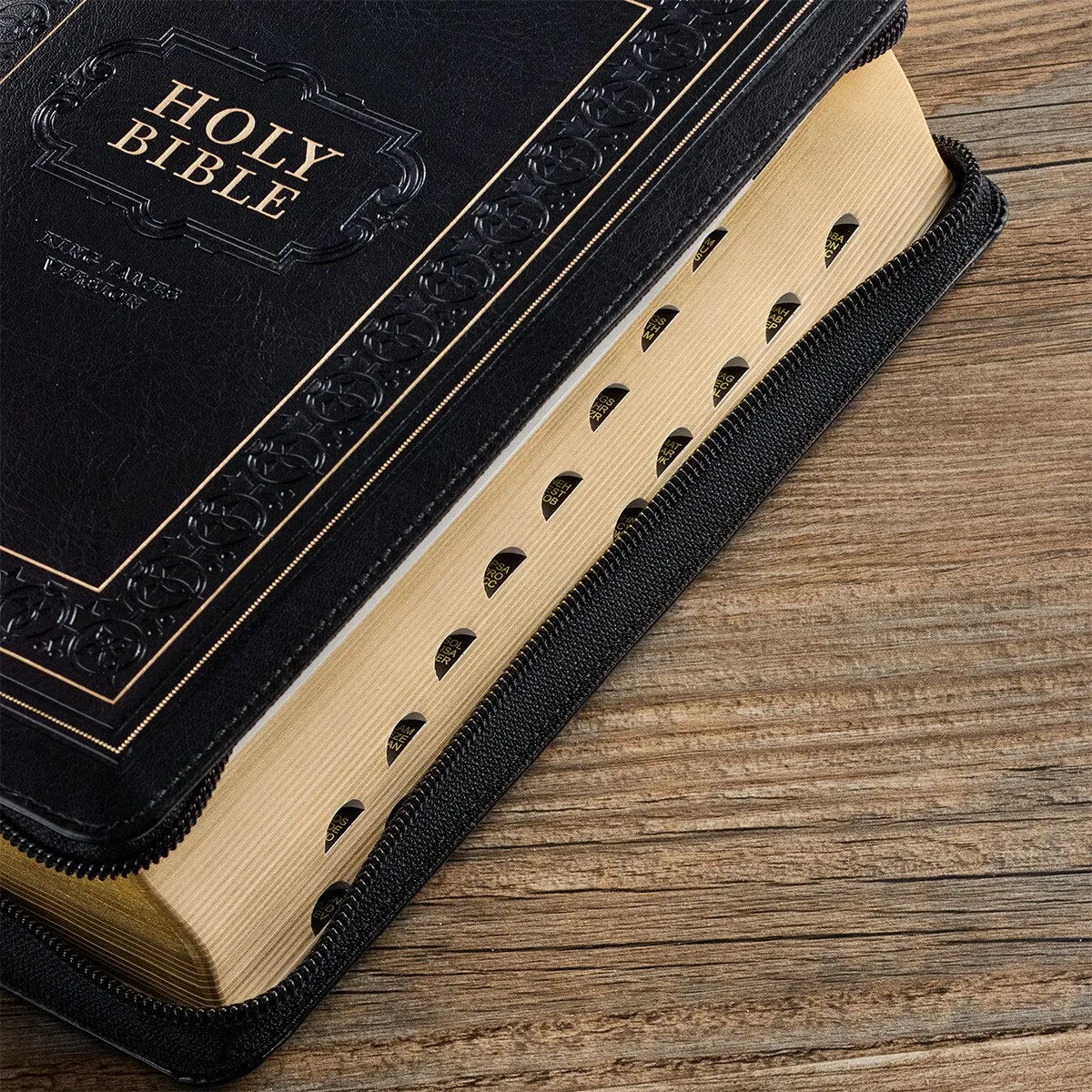 KJV Bible - Giant Print Full-Size Black Faux Leather w/ Zipper