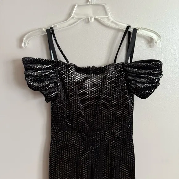 Laundry By Shelli Segal Black Velvet Off the Shoulder Sheath Dress Size 0