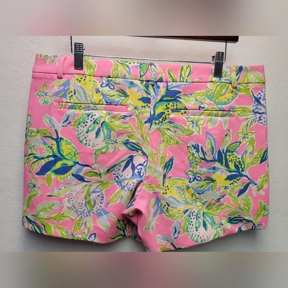 LILLY PULITZER CALLAHAN MULTI SQUEEZE THE DAY Women's Size 12 Floral Short