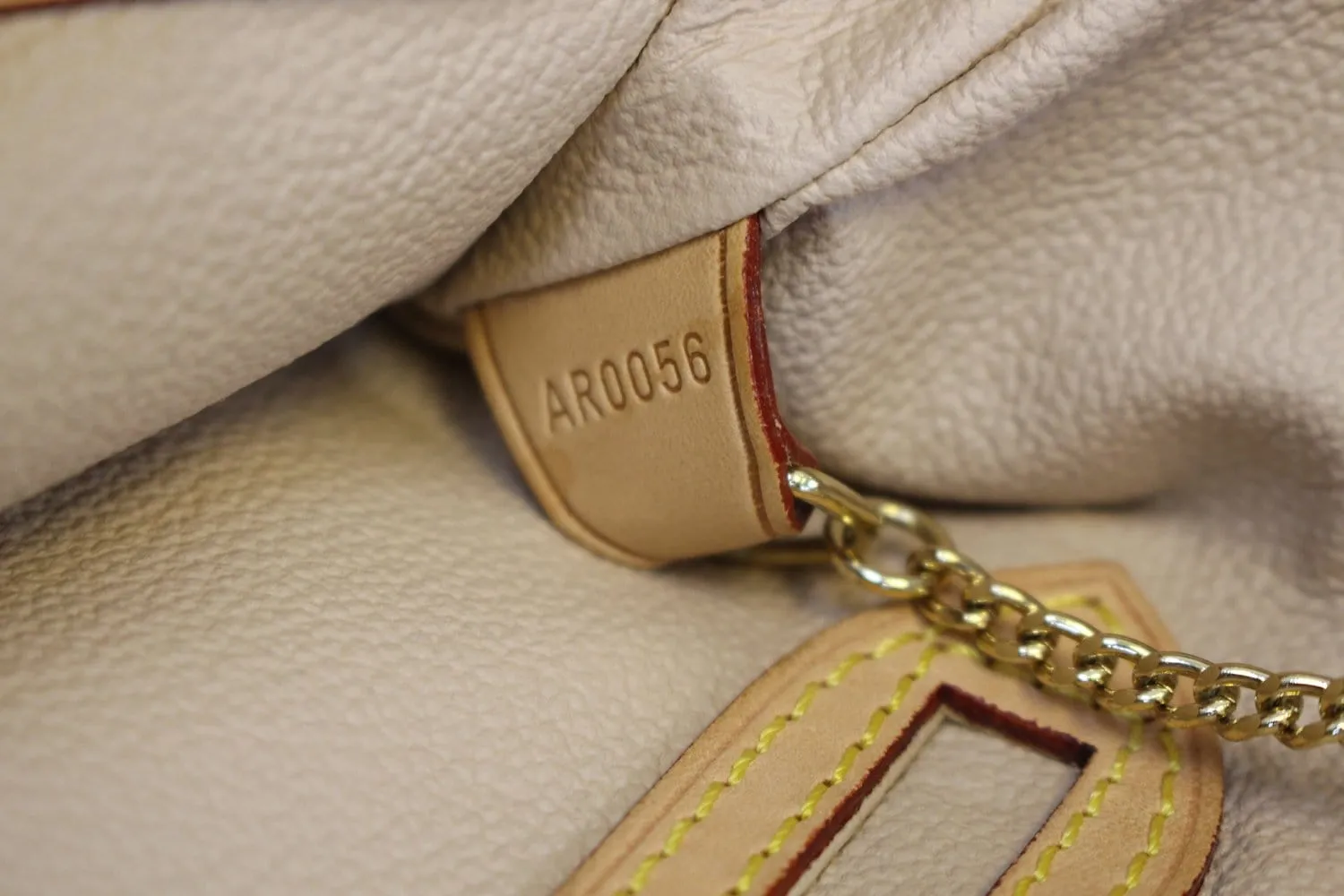 LOUIS VUITTON Monogram Brown Bucket GM Shoulder Bag