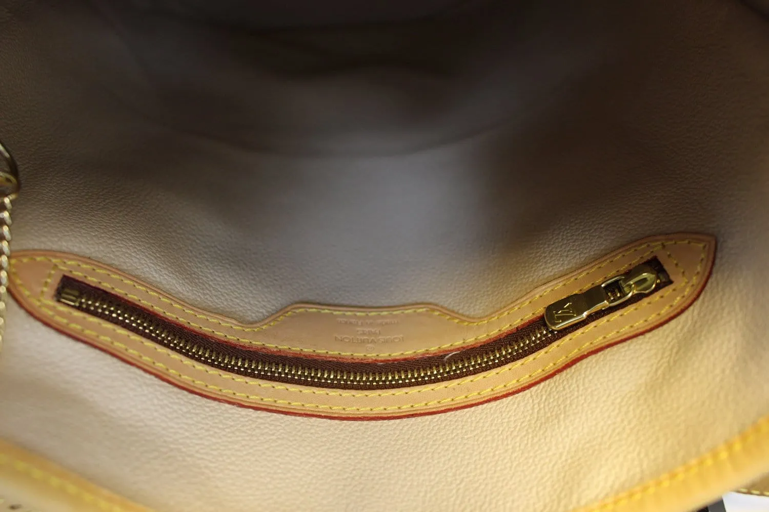 LOUIS VUITTON Monogram Brown Bucket GM Shoulder Bag