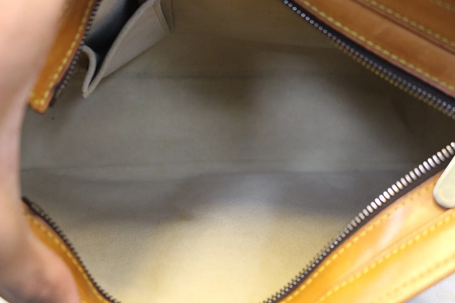 LOUIS VUITTON Monogram Hudson GM Shoulder Bag