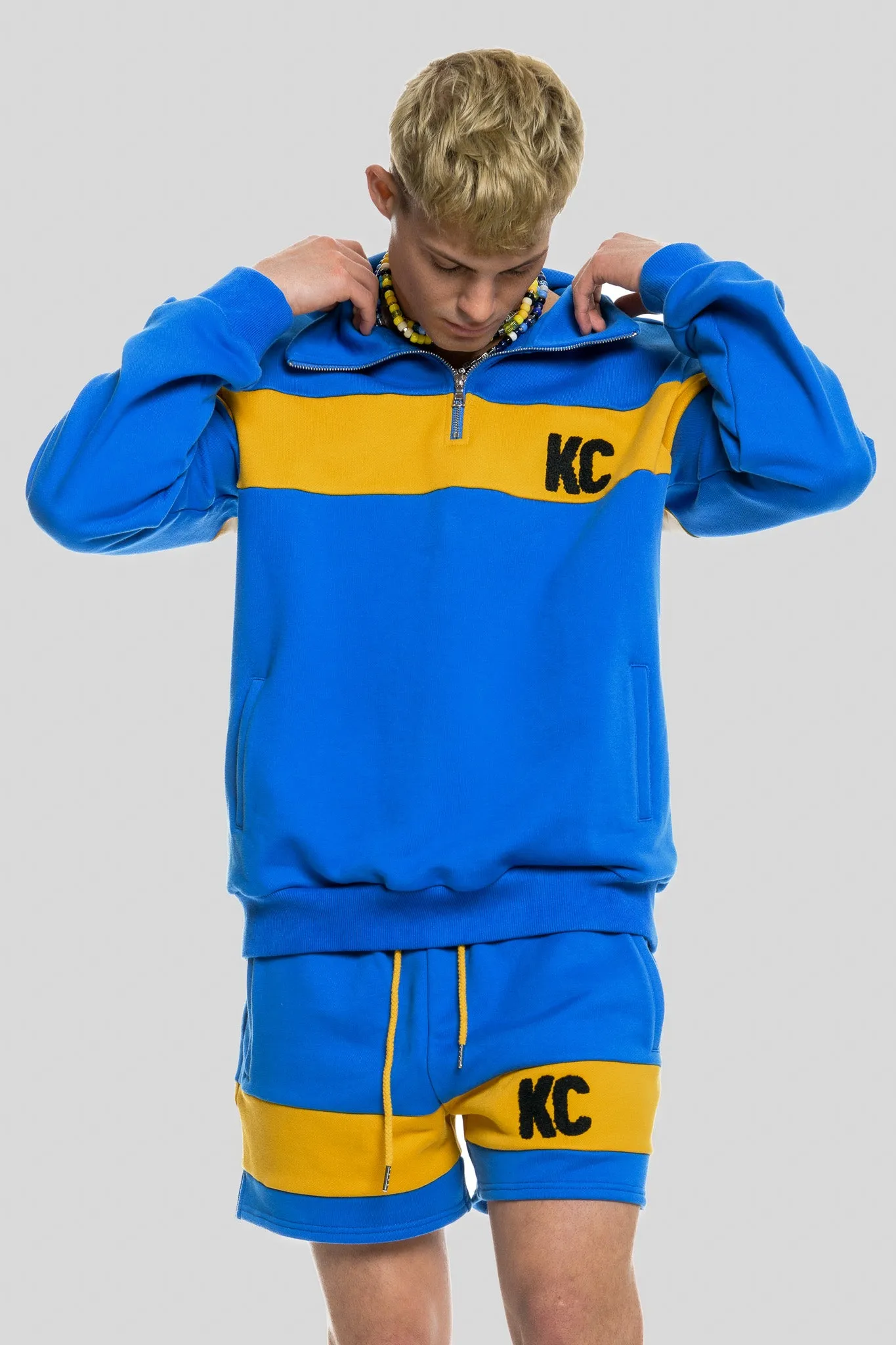 MOON ROCKS SWEATSHORT