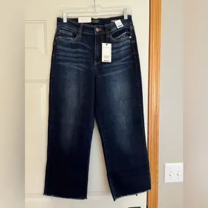 NWT Judy Blue dark wash high waist raw hem cropped jean. Size 7 (28)