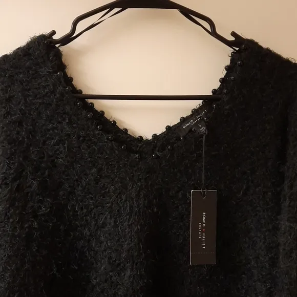 NWT, Romeo   Juliet Couture Pull Over Sweater