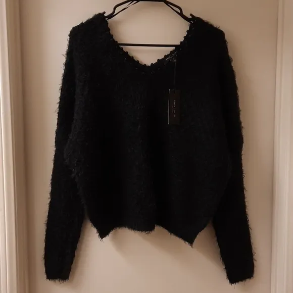 NWT, Romeo   Juliet Couture Pull Over Sweater