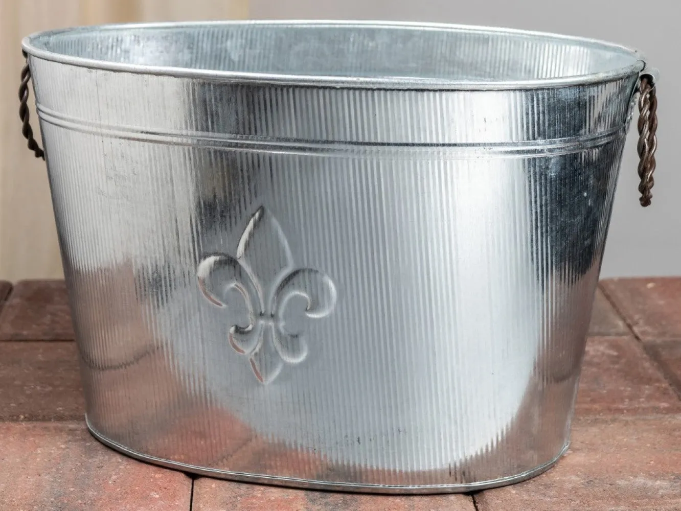 Oval Silver Ribbed Fleur de Lis Beverage Tub
