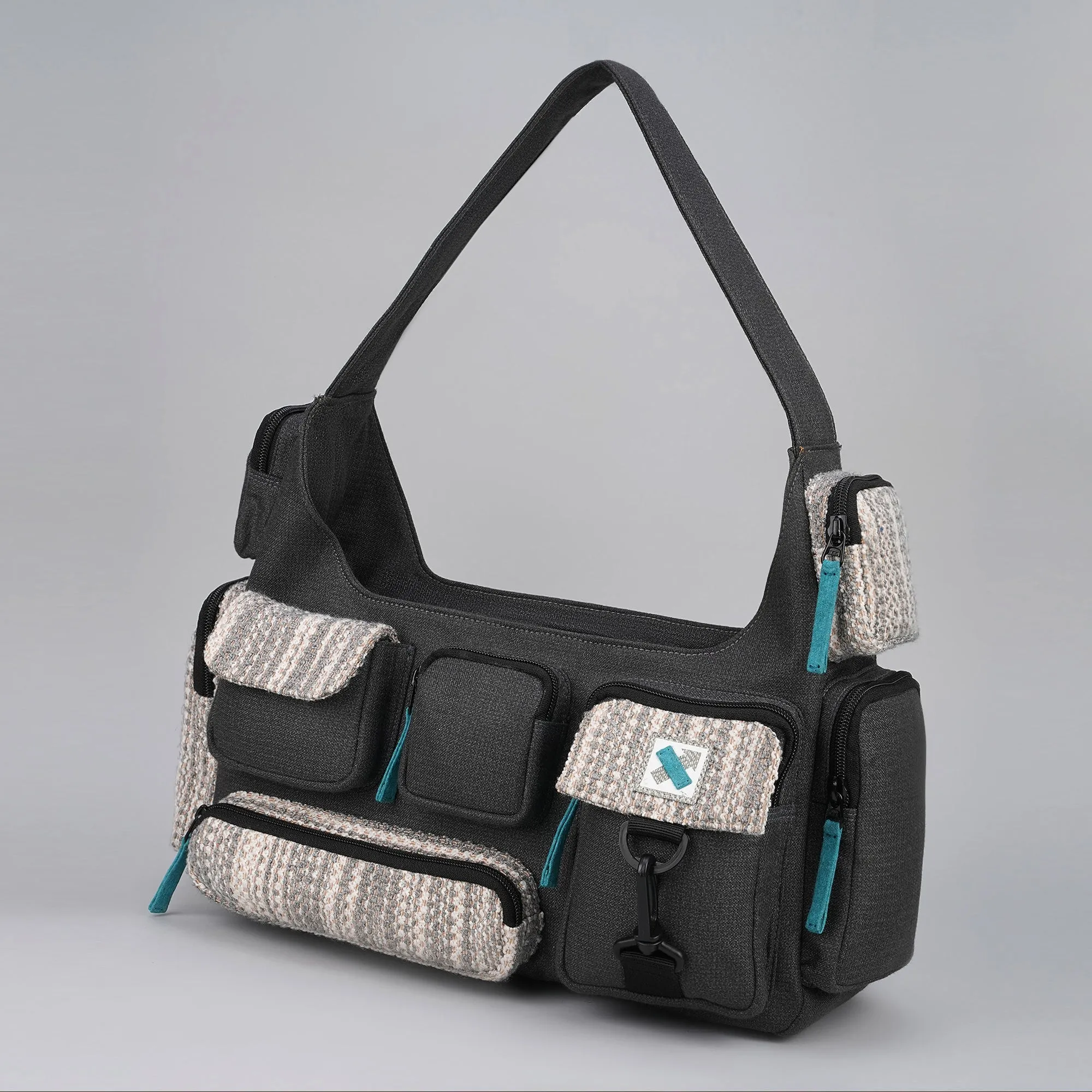 POCKET CLUSTER 243.155 SHOULDER BAG