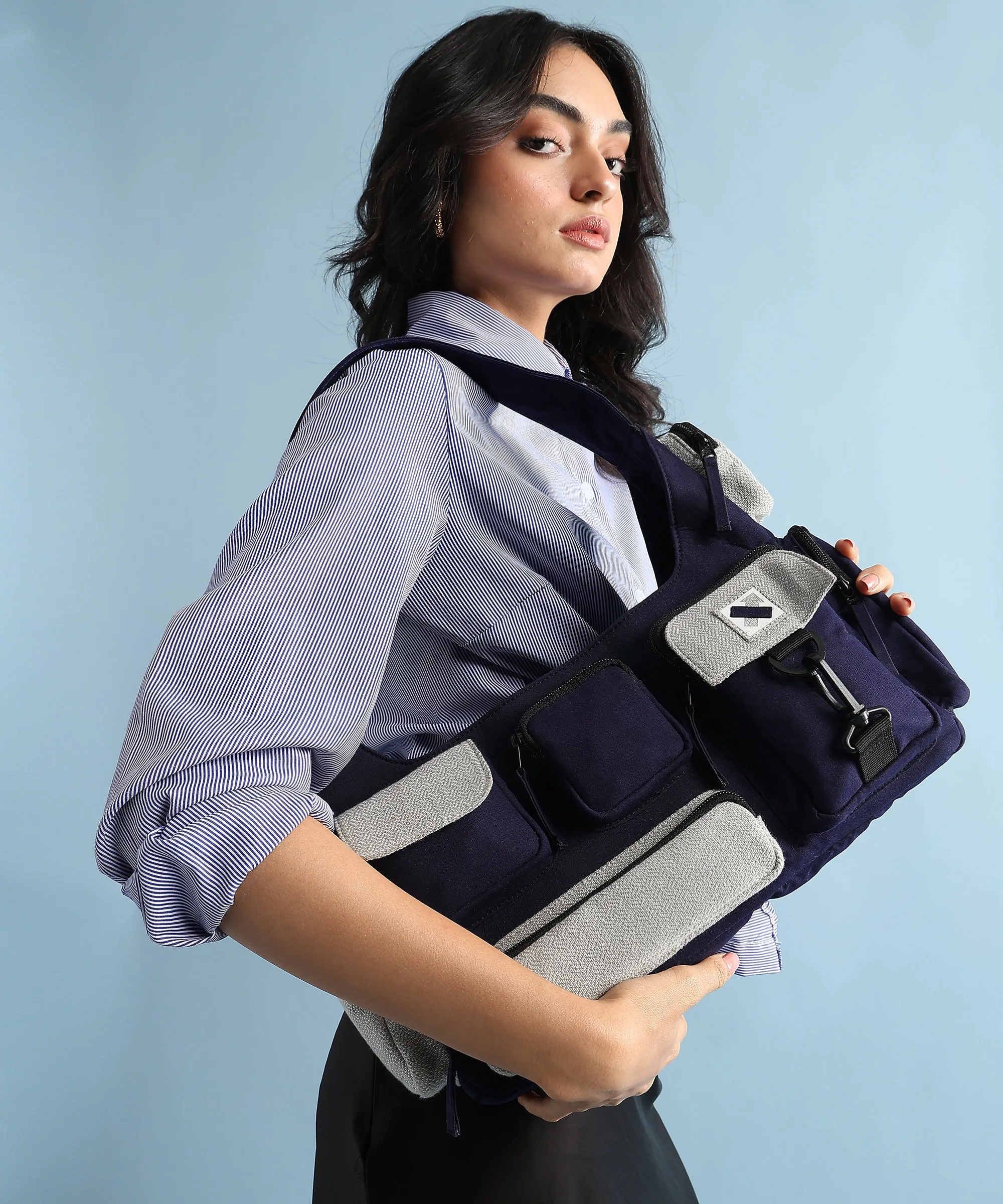 POCKET CLUSTER 243.156 SHOULDER BAG