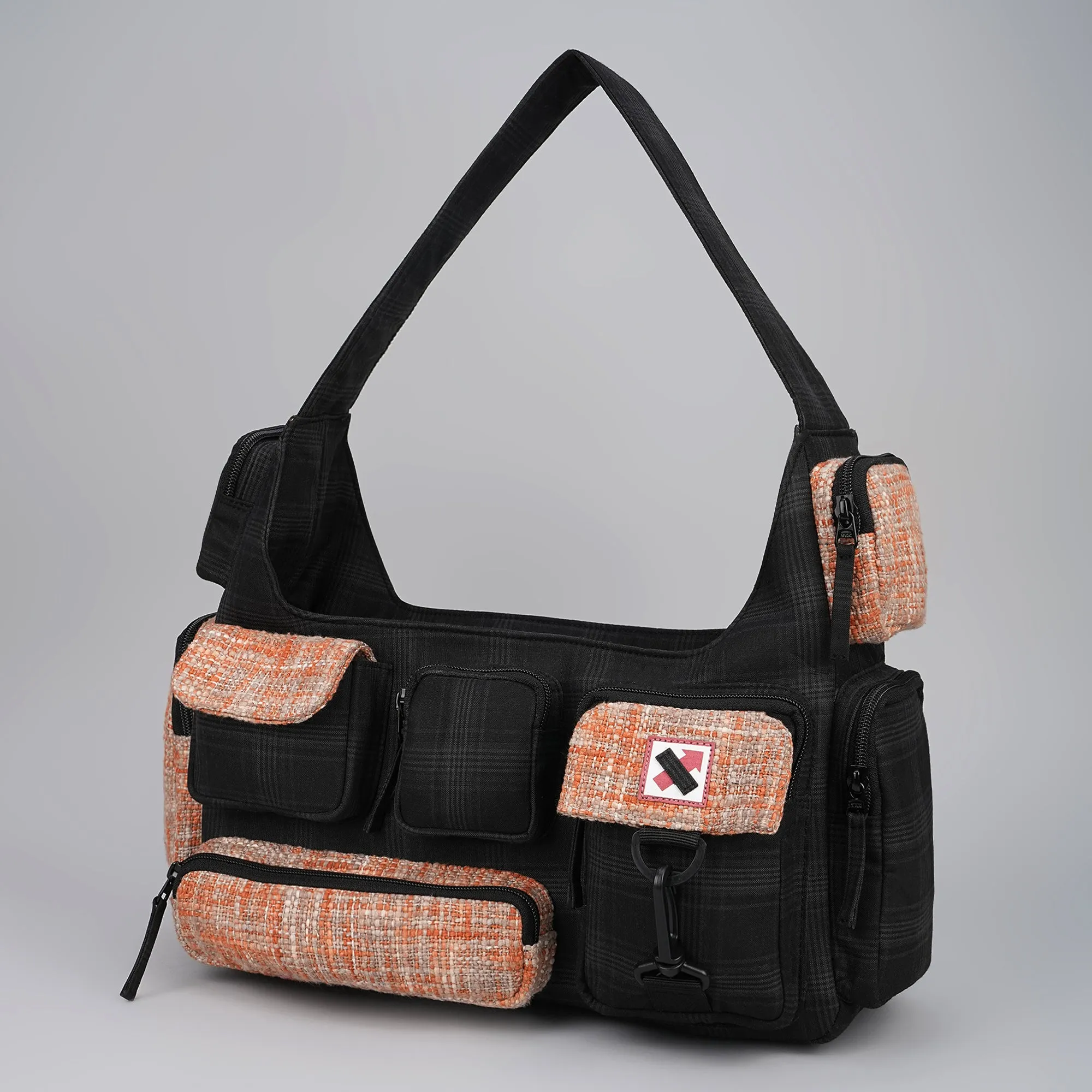 POCKET CLUSTER 243.158 SHOULDER BAG
