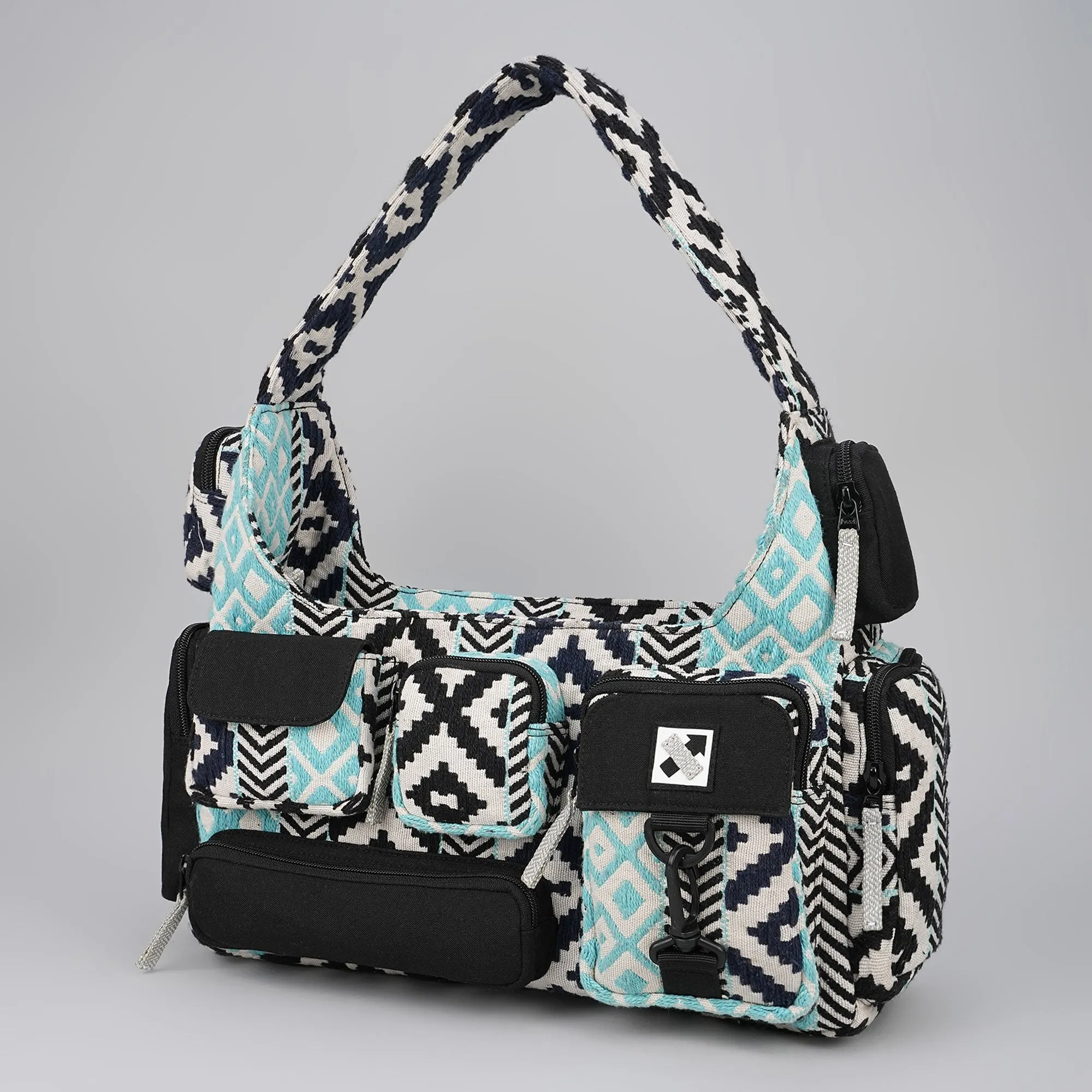 POCKET CLUSTER 243.160 SHOULDER BAG