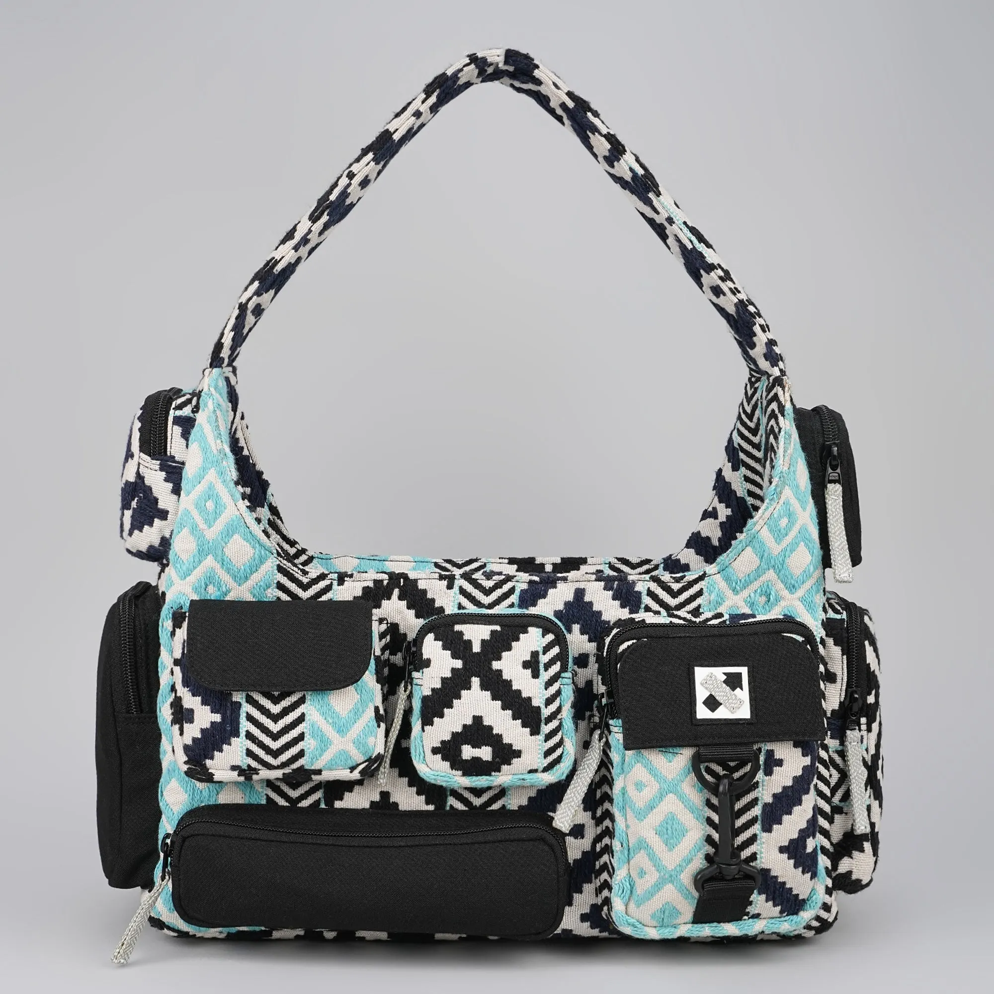 POCKET CLUSTER 243.160 SHOULDER BAG