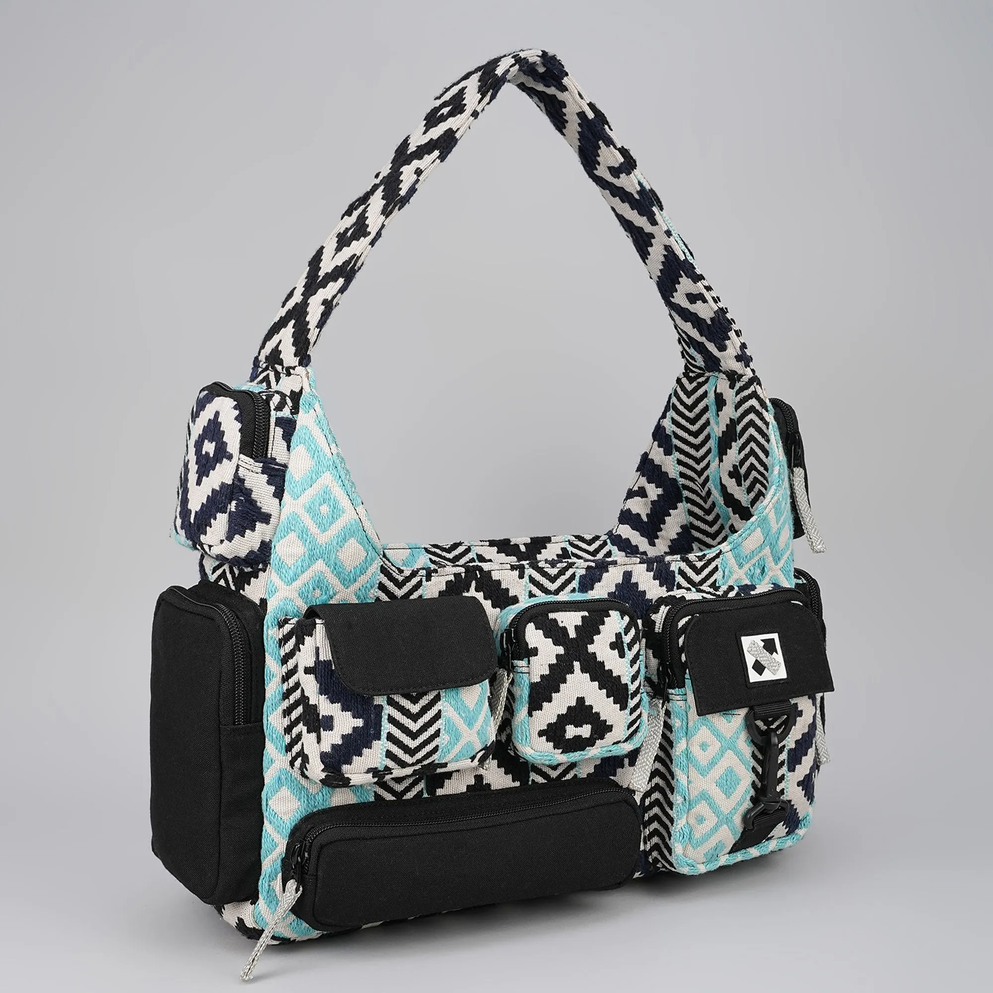 POCKET CLUSTER 243.160 SHOULDER BAG