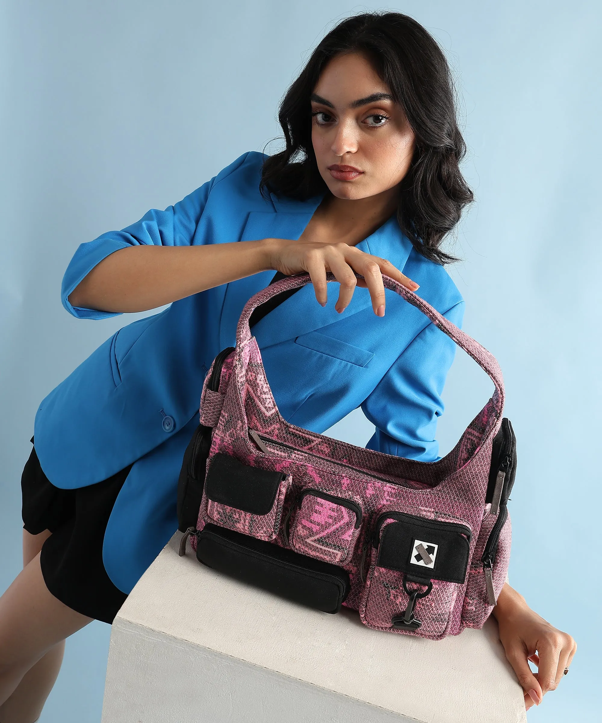 POCKET CLUSTER 243.166 SHOULDER BAG