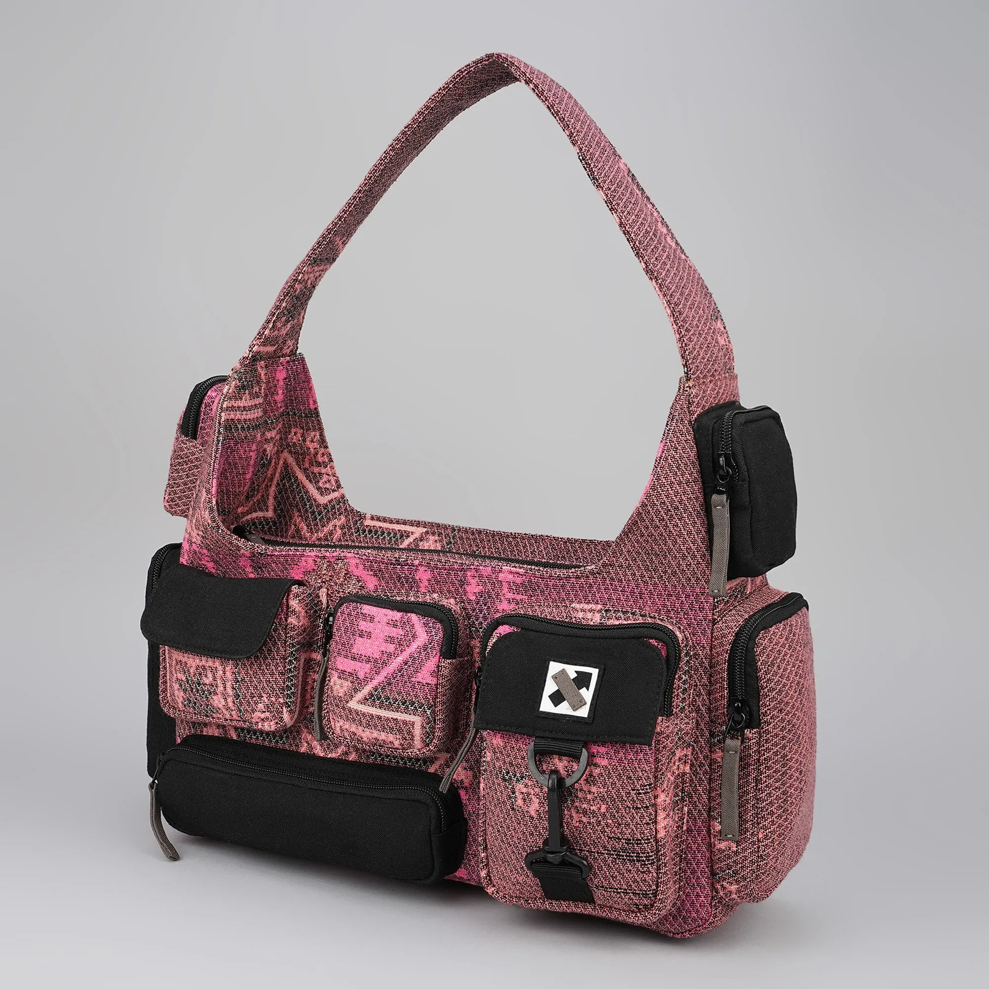 POCKET CLUSTER 243.166 SHOULDER BAG