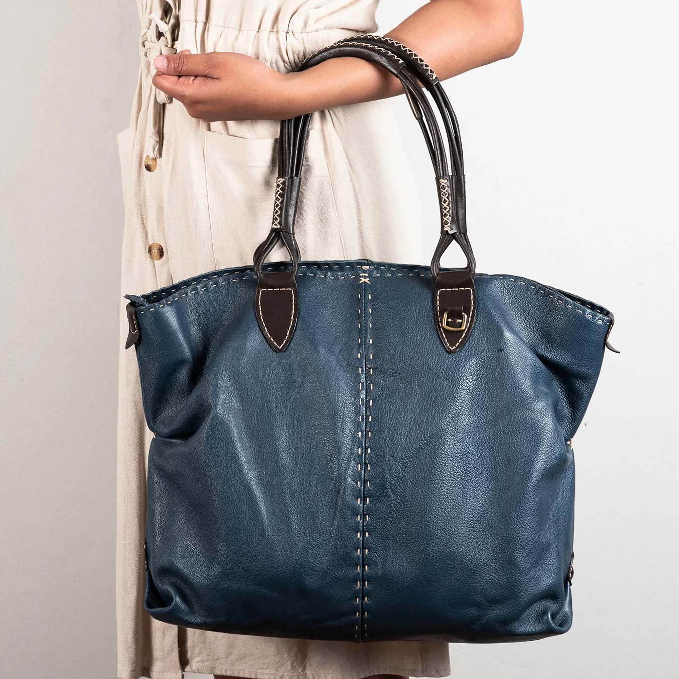 Refiloe : Ladies Leather Shopper & Crossbody Handbag in Denim Cayak