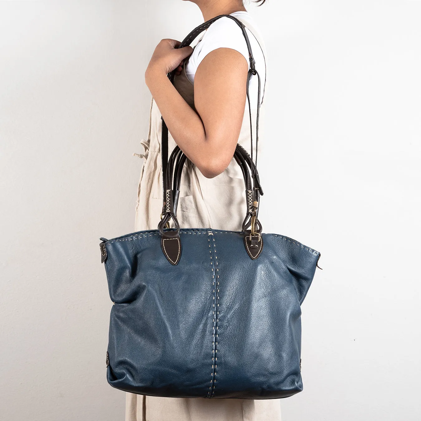 Refiloe : Ladies Leather Shopper & Crossbody Handbag in Denim Cayak