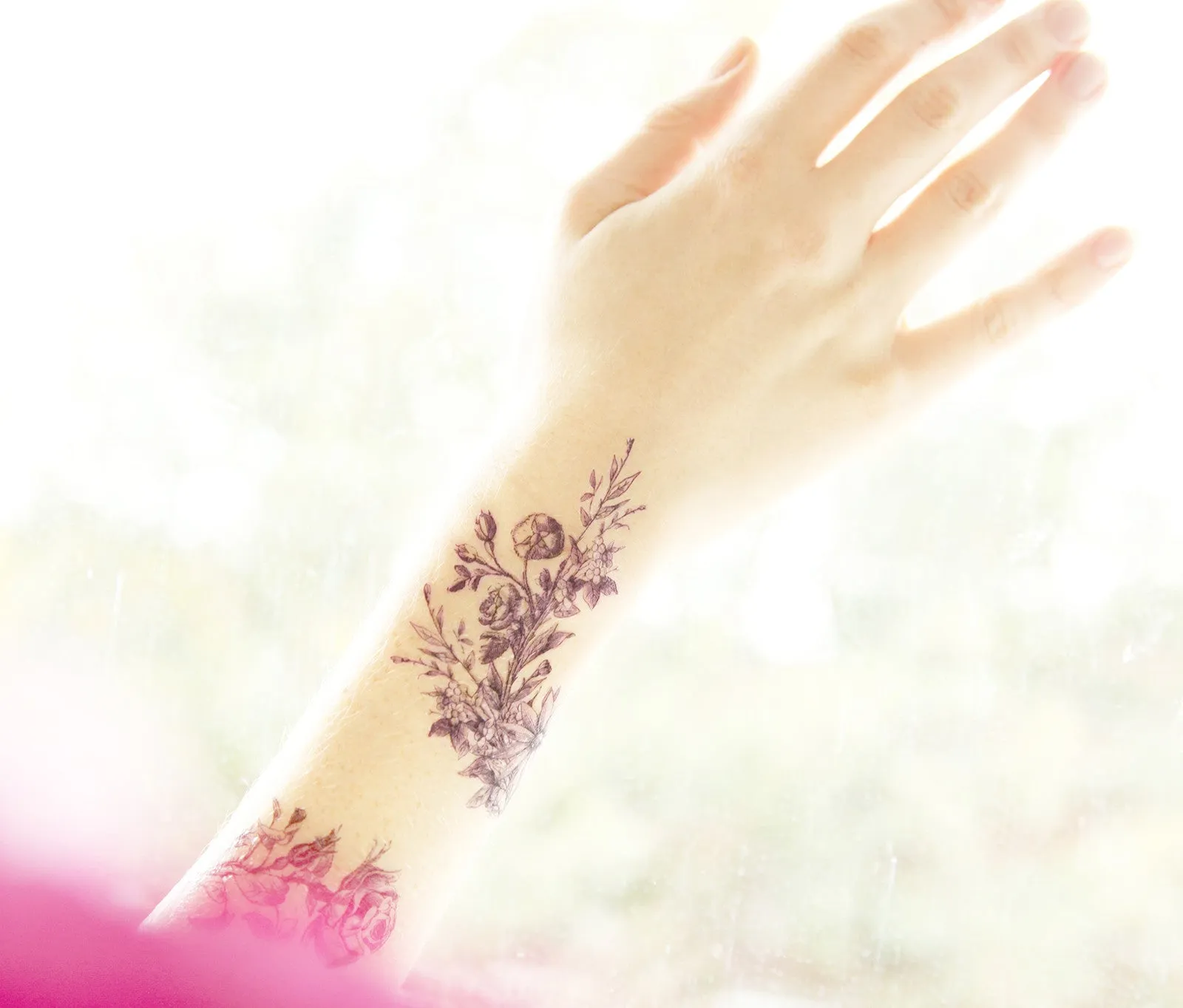 Rosy and Daisy - Bracelet Temporary Tattoo