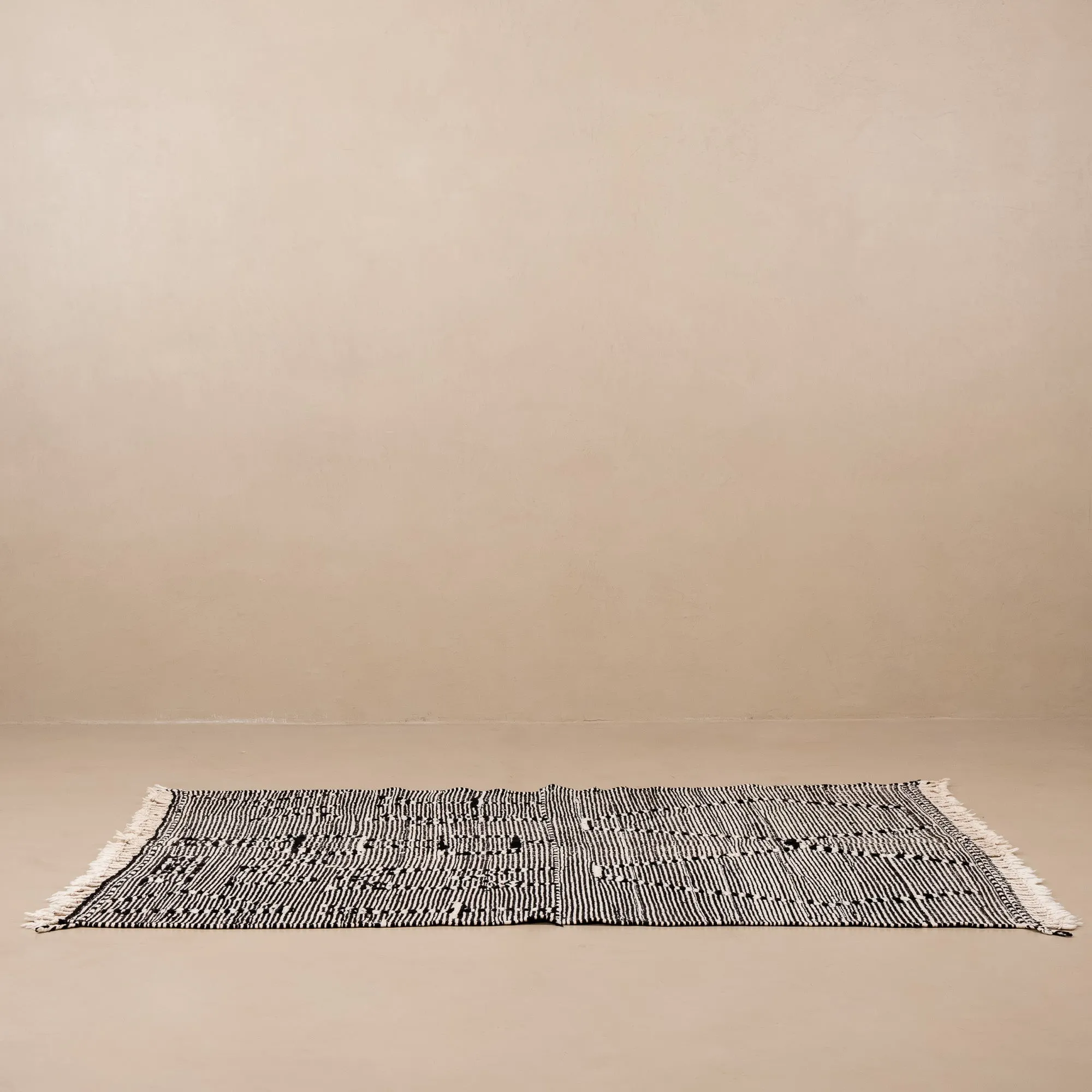 Sadghiyan - taznakht kilim rug