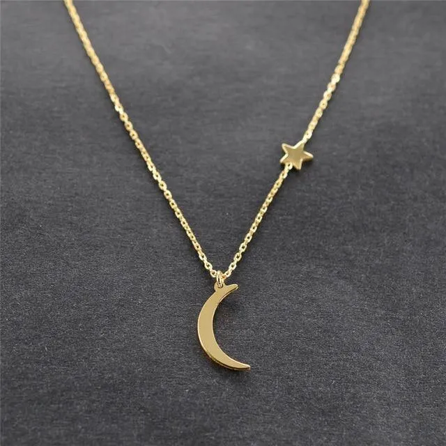Simple Star & Moon Pendant Necklace