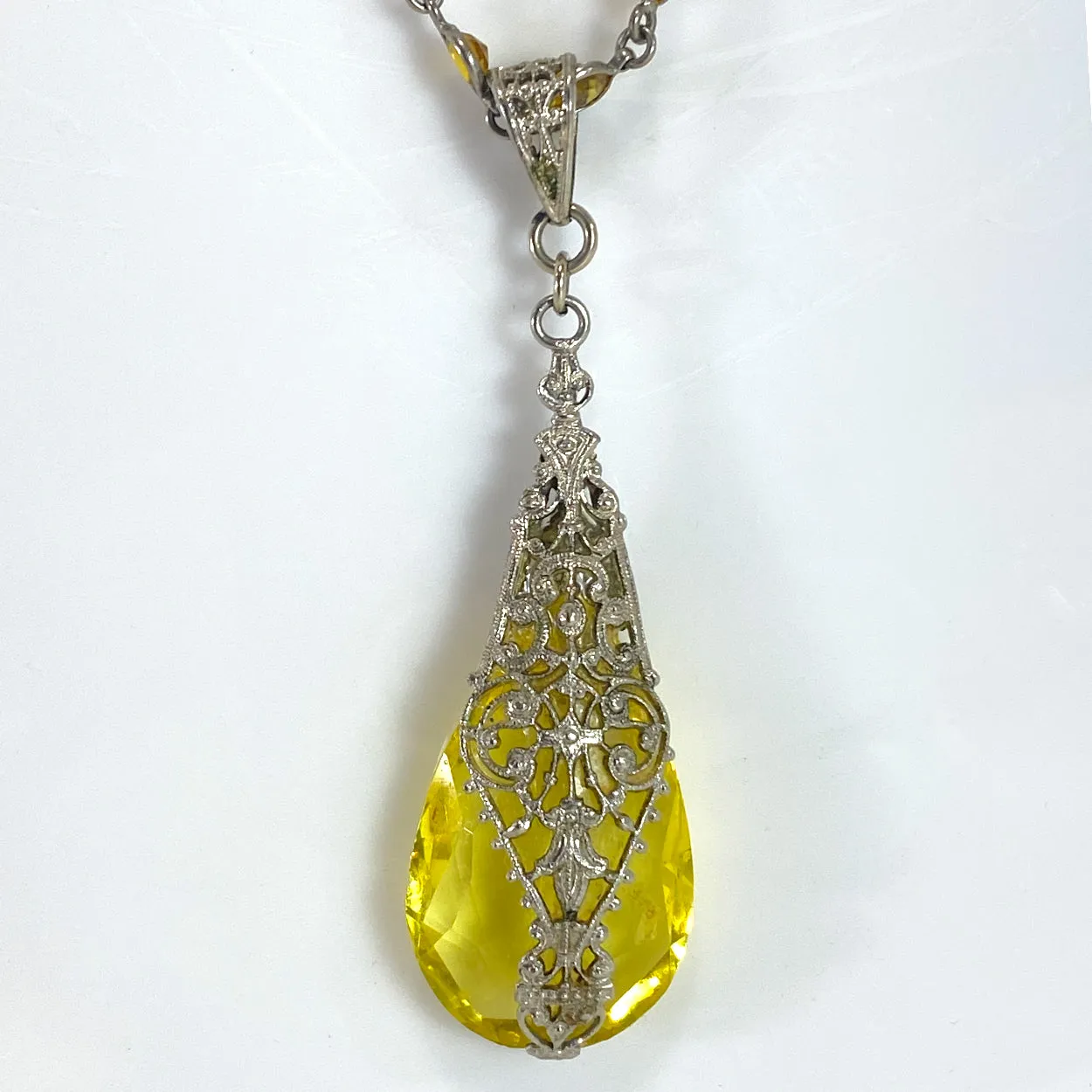 Two-Piece Czechoslovakian Art Deco Yellow Crystal Briolette Pendant Necklace