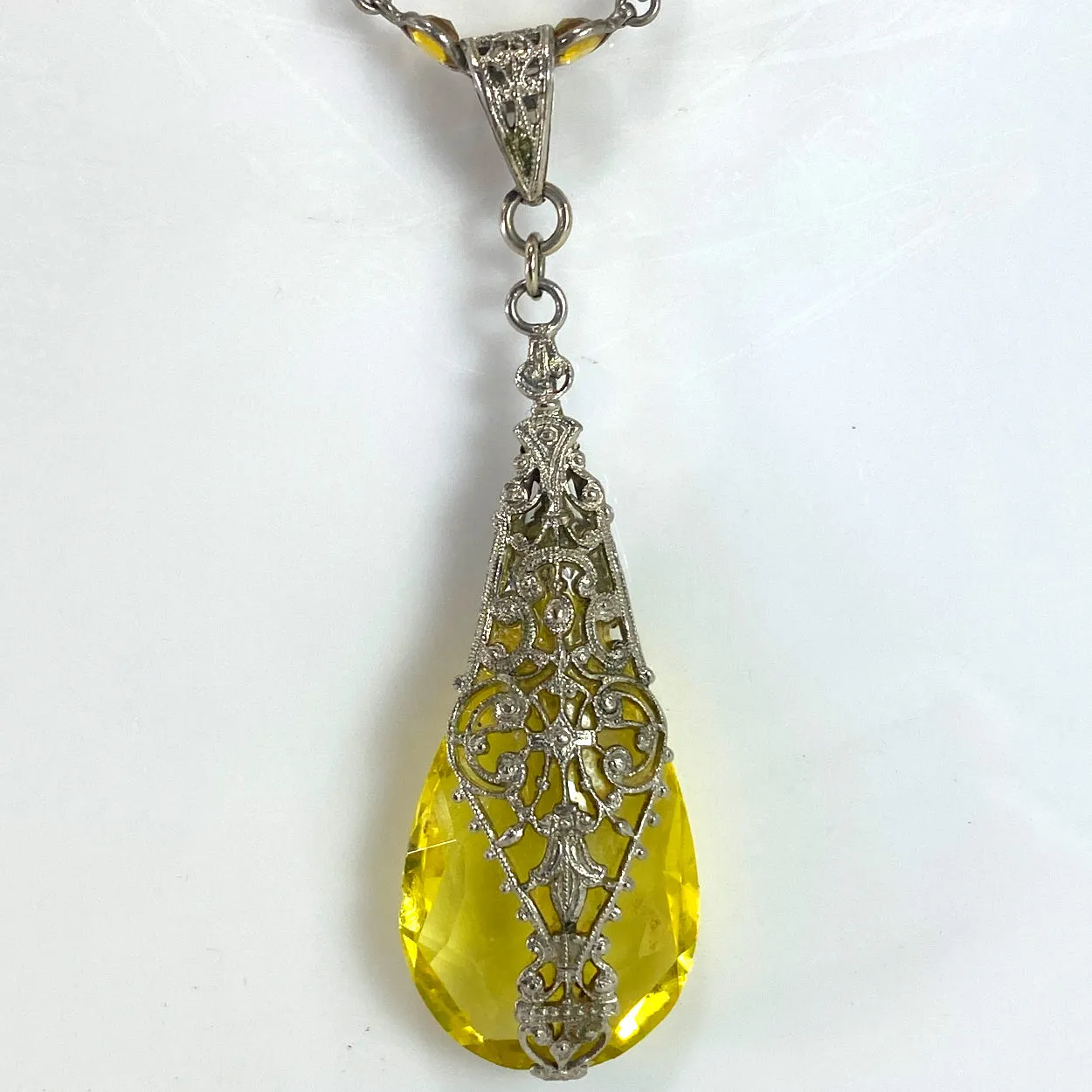 Two-Piece Czechoslovakian Art Deco Yellow Crystal Briolette Pendant Necklace