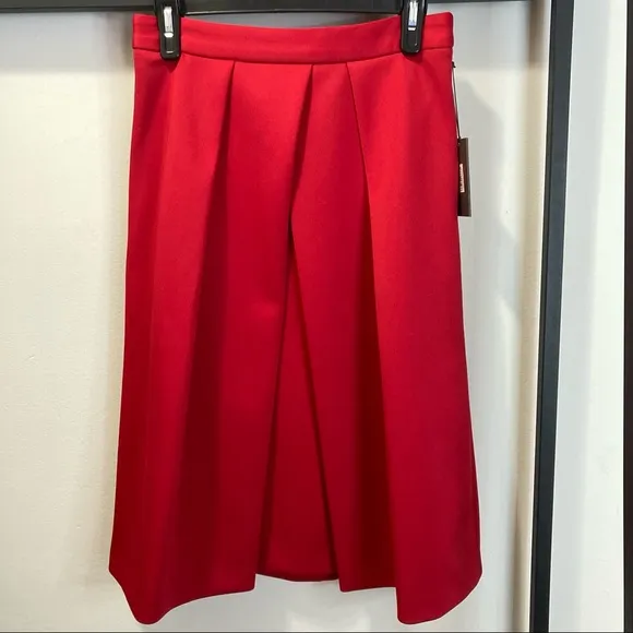Vince Camuto Golden Era Red Pleated Midi Skirt NWT
