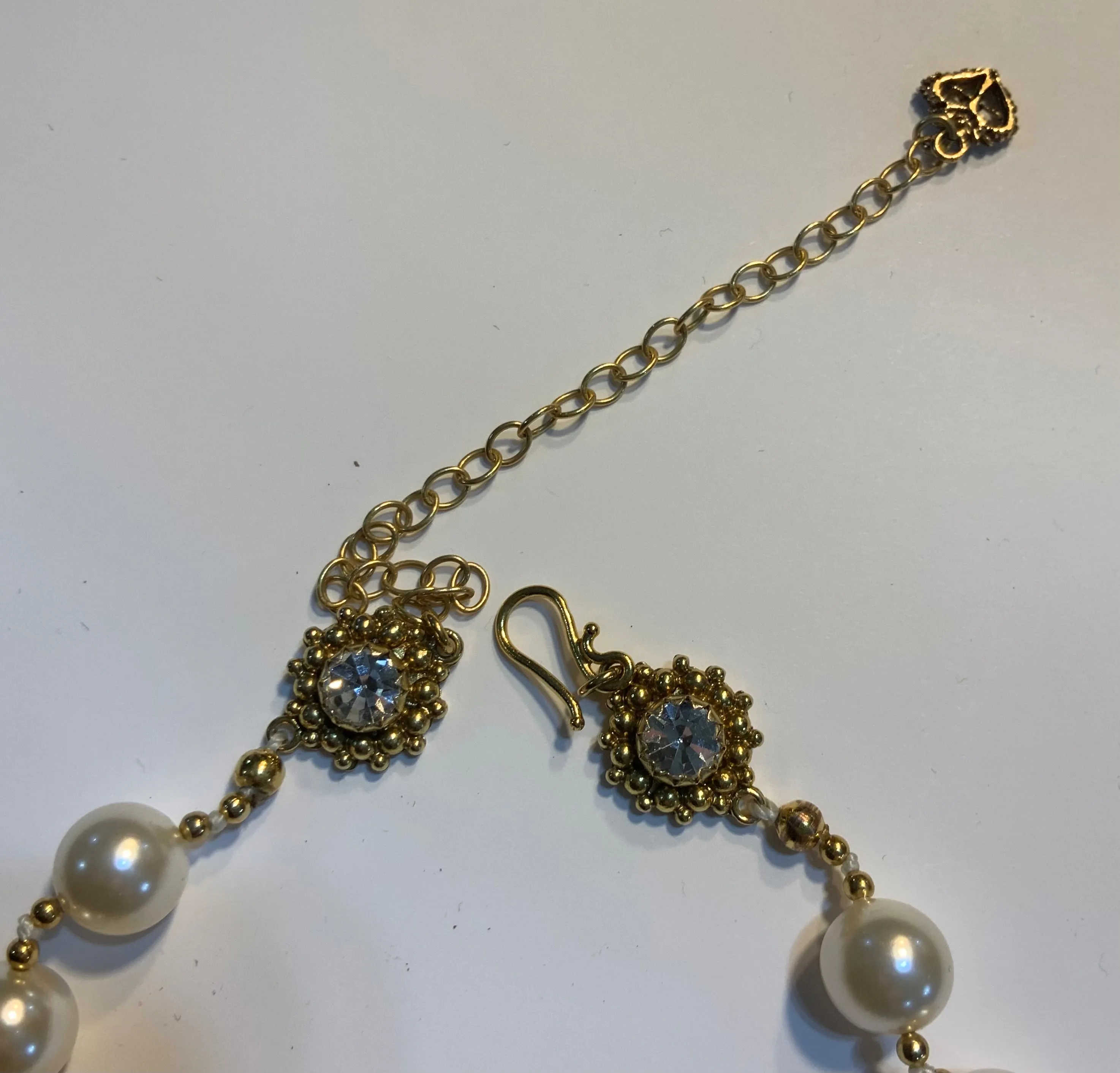 VSA Virgin Saints Angels Pearl Gold Choker