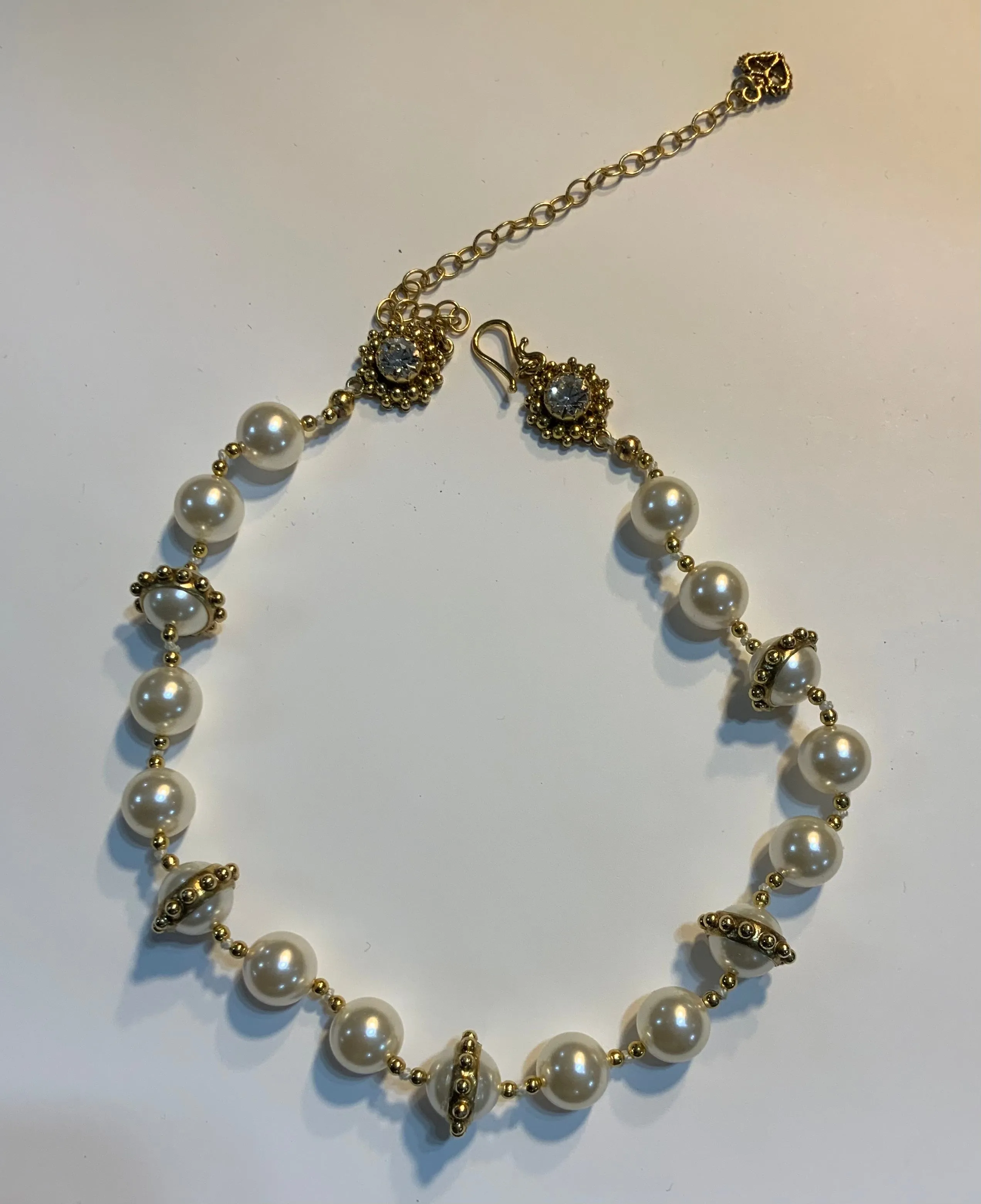 VSA Virgin Saints Angels Pearl Gold Choker